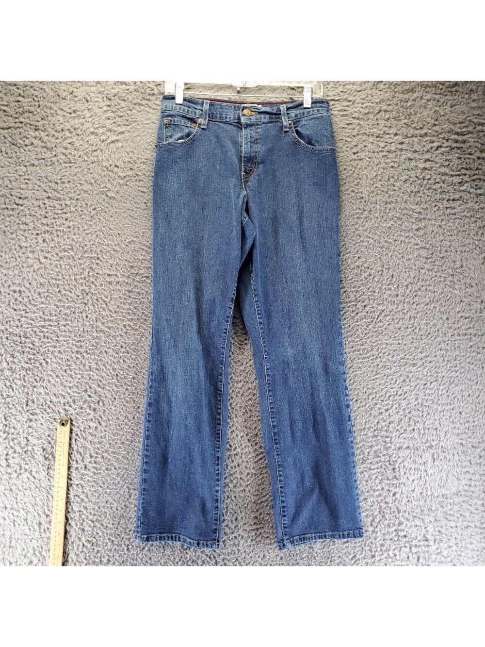 Levis Jeans Womens Size 8 Relaxed Bootcut Blue Stretch Mid Rise Denim *Read*